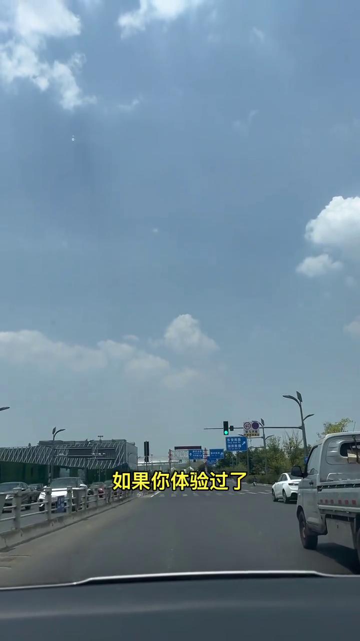你讨厌电车是因为你现在压根没有享受过电车给你带来的好处。如果你体验过了电车一公里