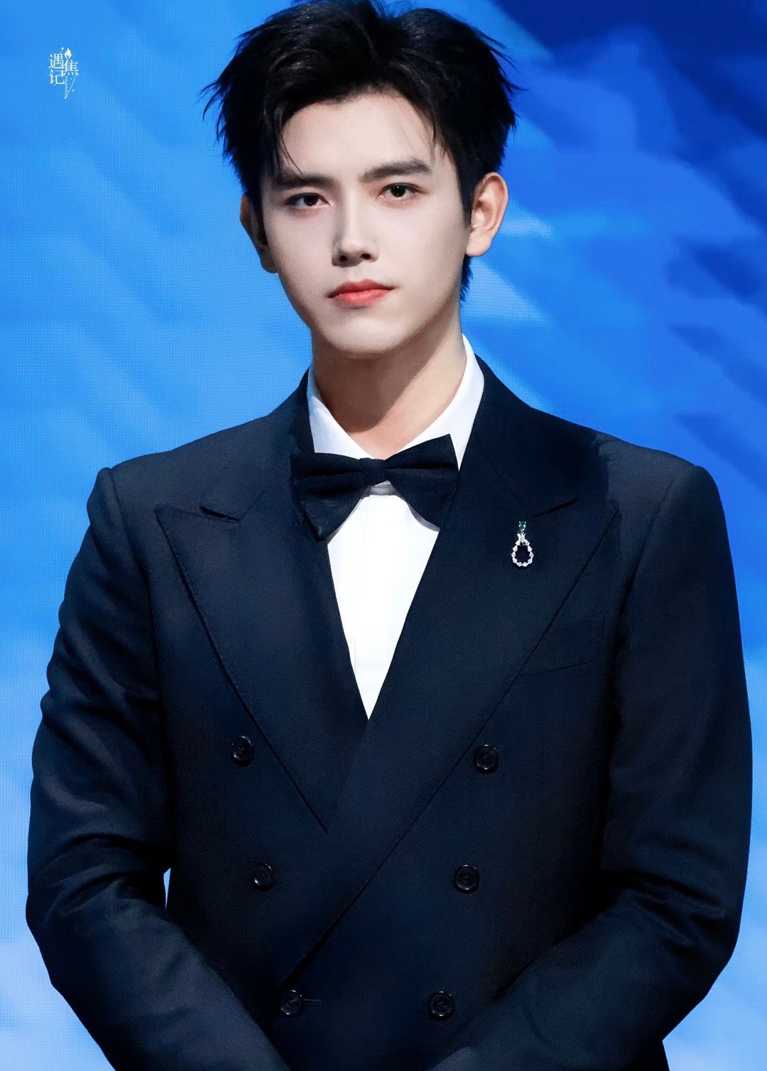 🍉陈飞宇是不是太惨了明明是两家顶流battle中竟然把他拉了进来…谁来可怜可怜