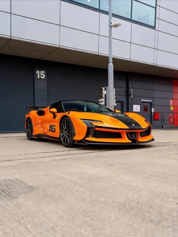 Ferrari SF90XX，这配色有点迈凯伦啊 