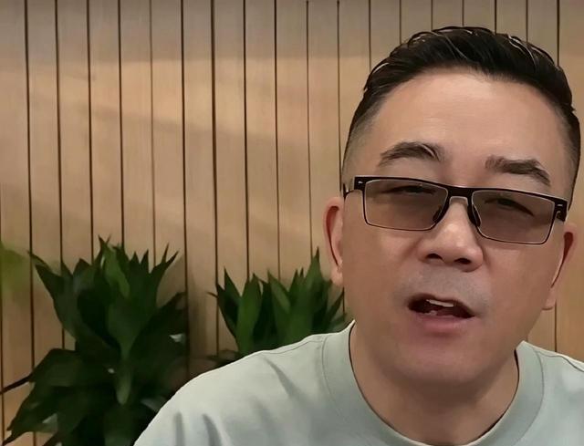 给郭德纲乱起外号本来挺过瘾，被刘伟一句得儿五打脸，疼起来可真让人受不住
 近期相