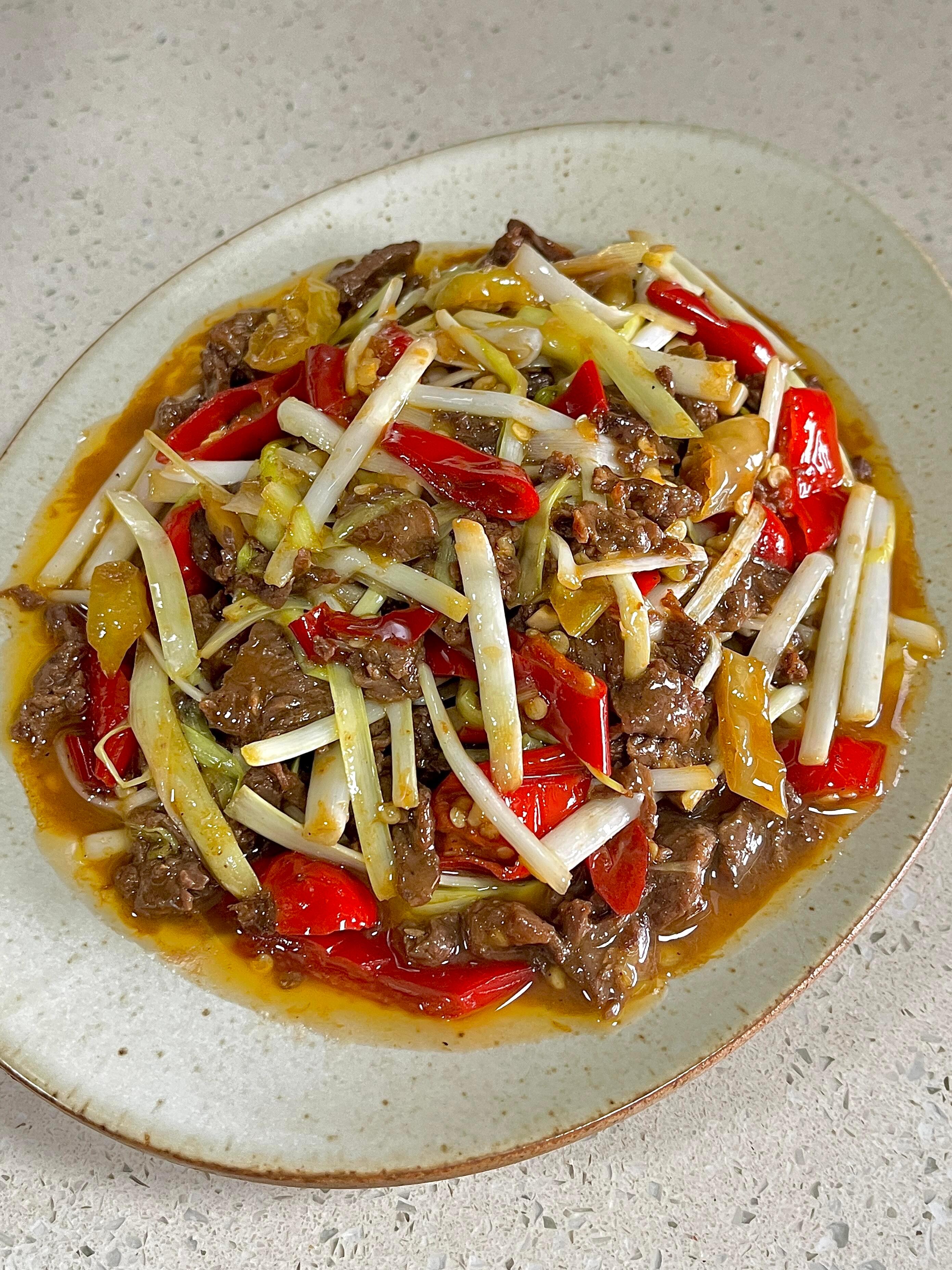 含泪干了三碗饭。 