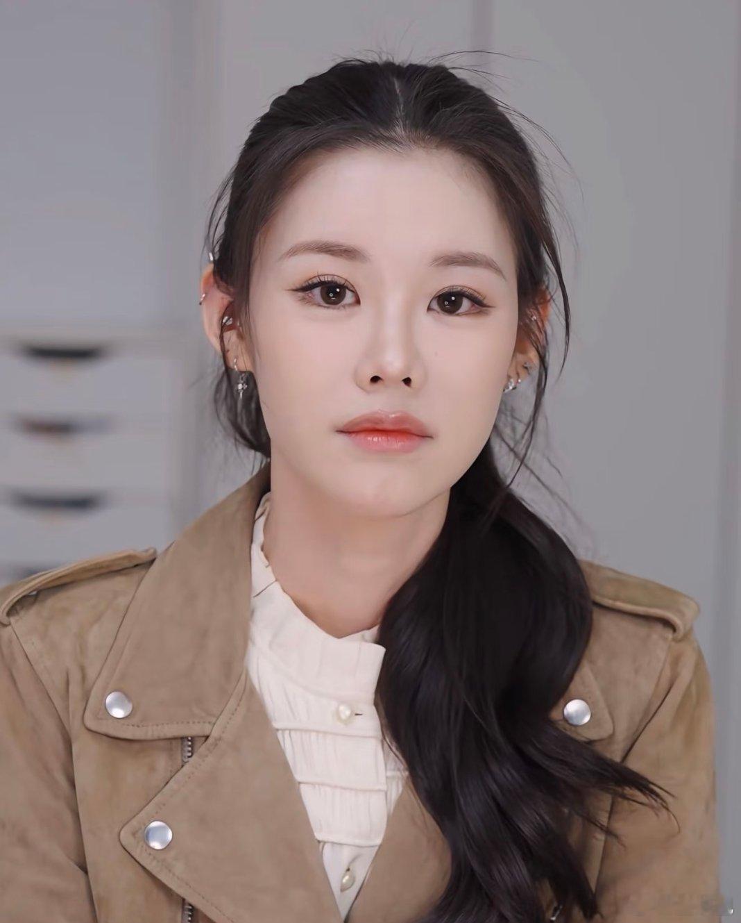 美妆界的上古真神回来了 姜乘澜终于回归！当年真的被他审美狠狠拿捏，风格高级不浮夸