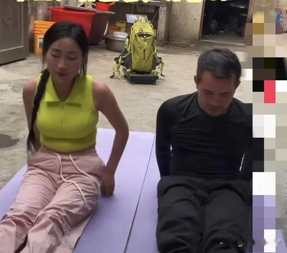 同样是备战骆驼杯第三季，同样是天天拉练，但是没有对比就没有伤害。

你看韦山和花