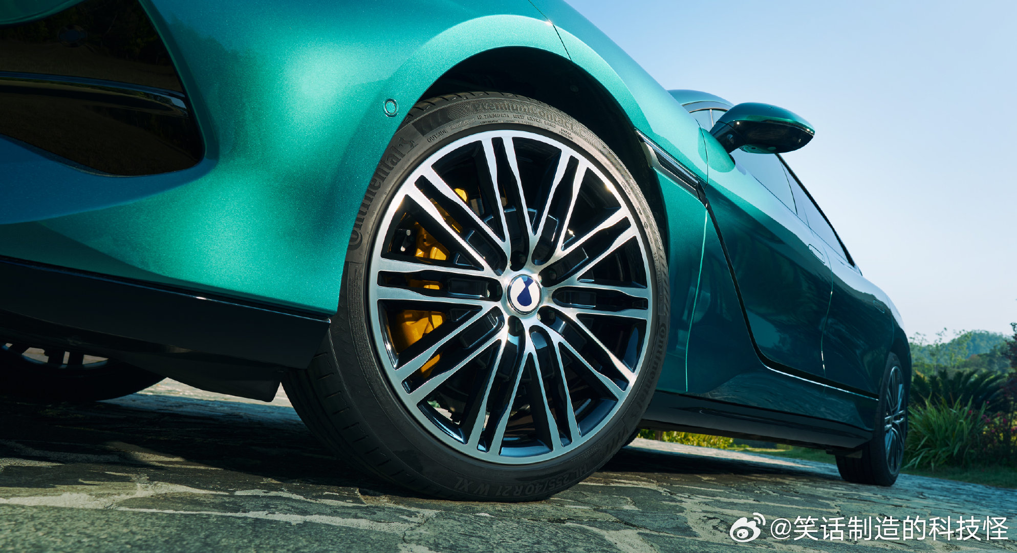 过去的几十年里，GT一直是海外豪华品牌的专属领域，毕竟最早的Grand Tour