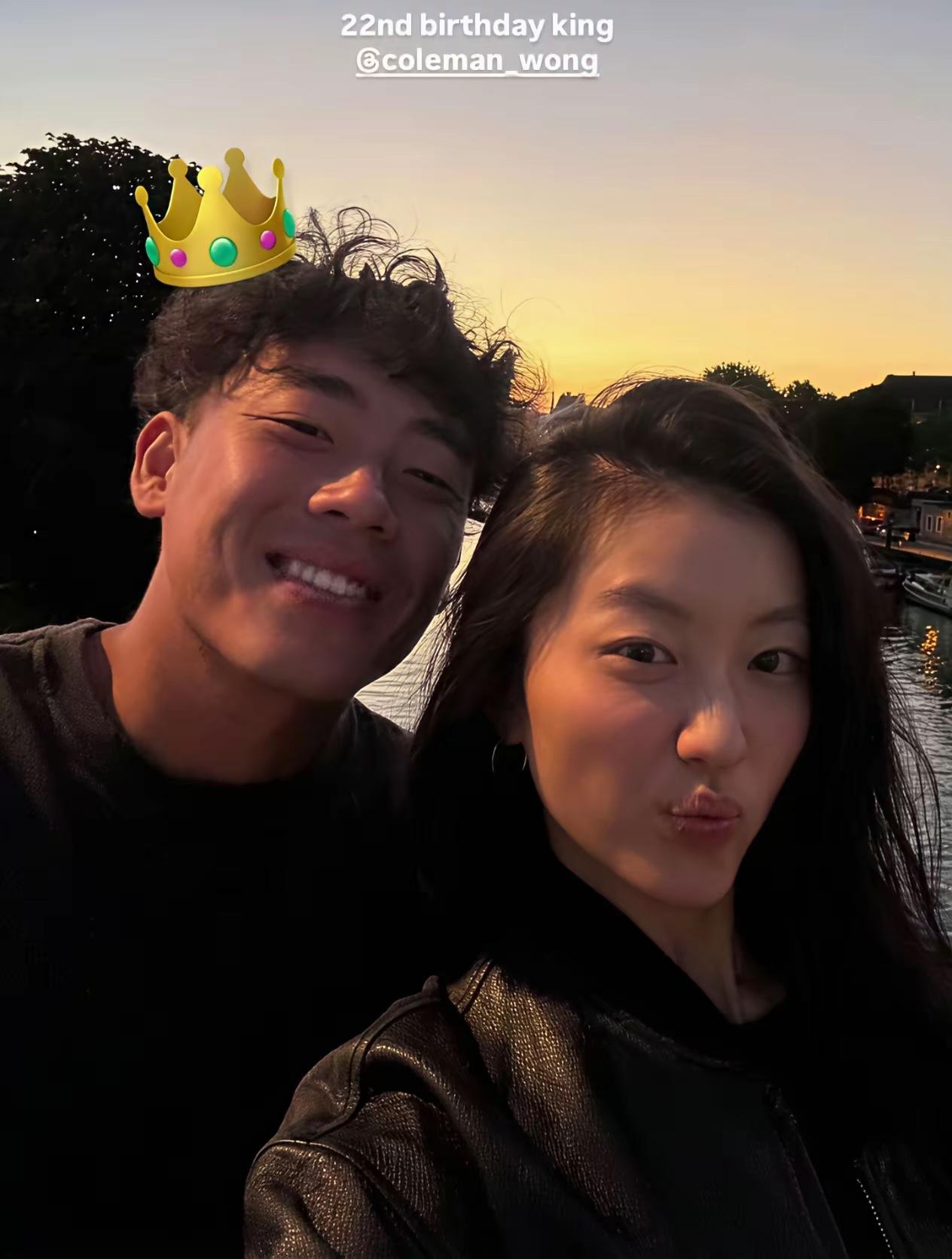 年轻就是资本：陈奕迅女儿陈康堤在网上发图大秀恩爱！

6月6日，她在社交平台晒出