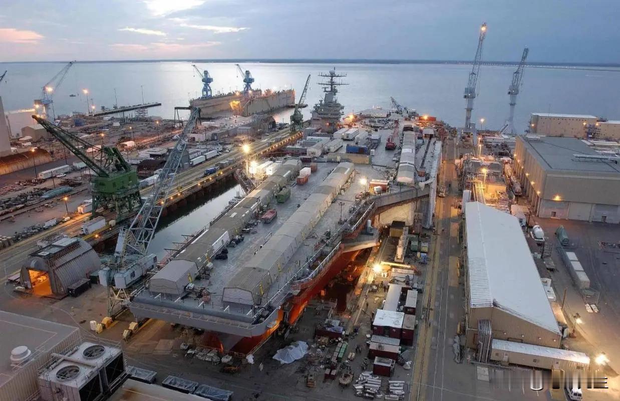 [胡瓜]全世界仅有6个航母造船厂，中国占2个，为何俄罗斯一个也没有？
 
美国无