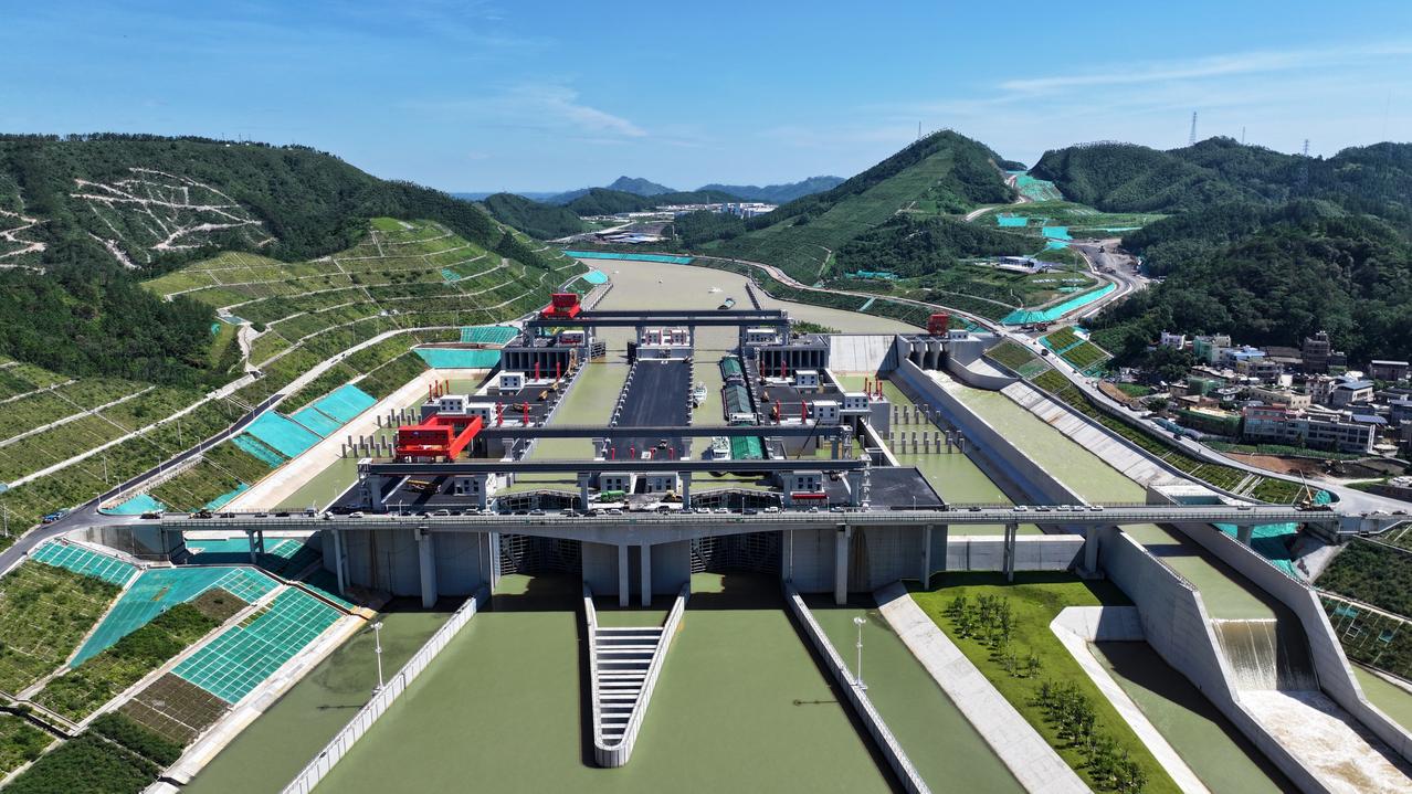 明（16）日，新中国成立以来首条国家层面统筹建设的通江达海运河——平陆运河将正式