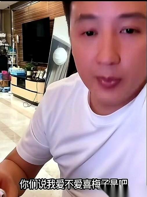 一个男人，能给你换卫生巾，能帮你擦屁股，甚至能吃你剩下的饭。
他说出这些话的时候