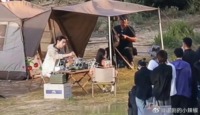 #陈星旭迪丽热巴露营路透#哇哇哇哇哇，家人们谁懂啊？！电视剧《枭起青壤》的片场拍