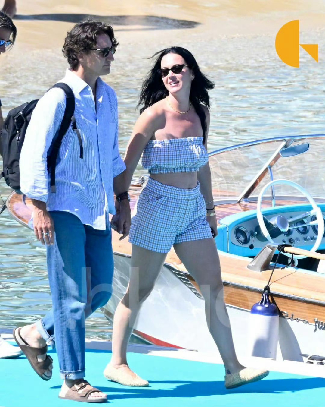 果果Katy Perry和男友特鲁多又现身法国南部度假🏖️ 