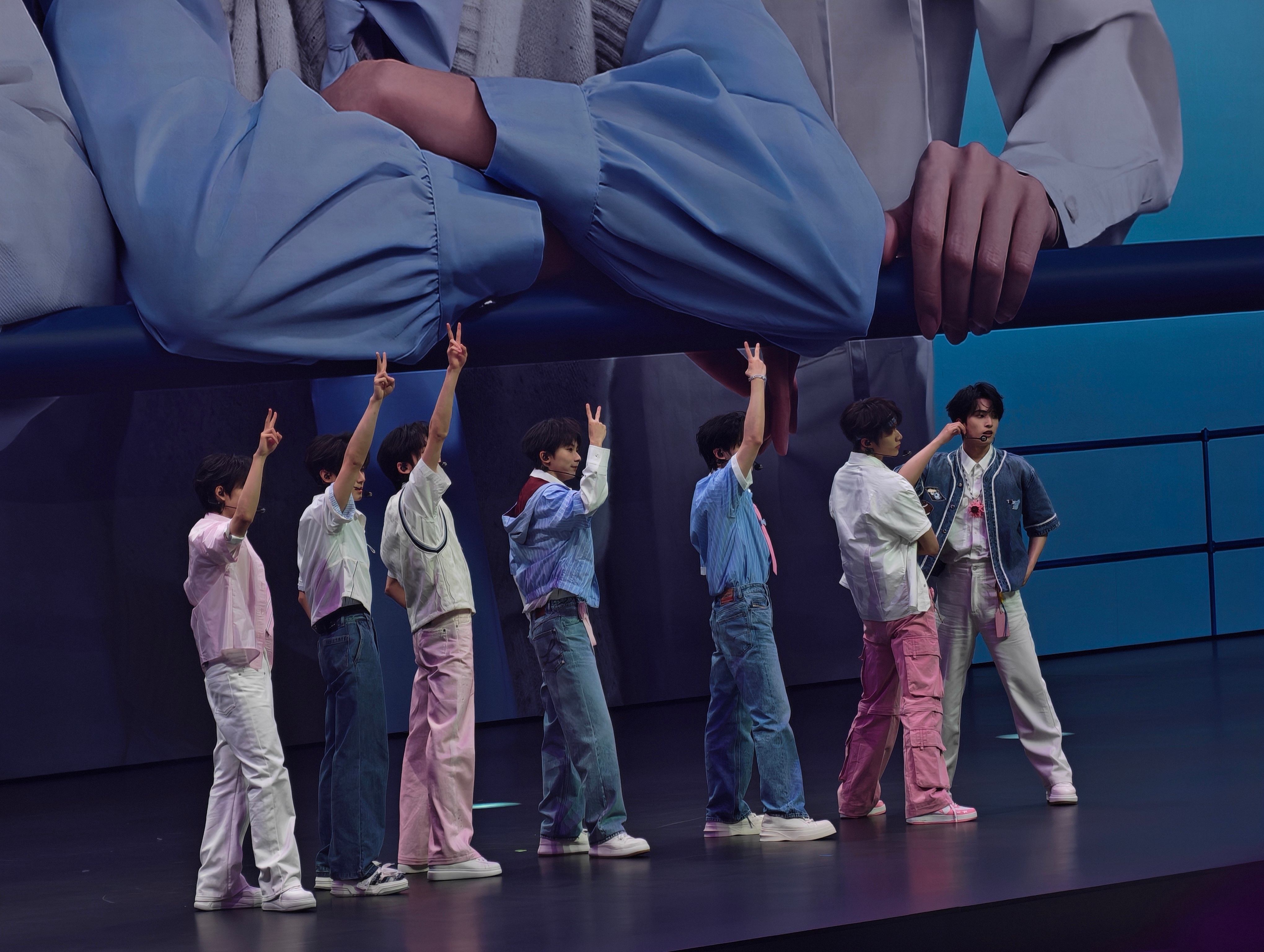 时代少年团亮相华为发布会这次华为这代言人请的简直了，用时代少年团的原话来说就是“