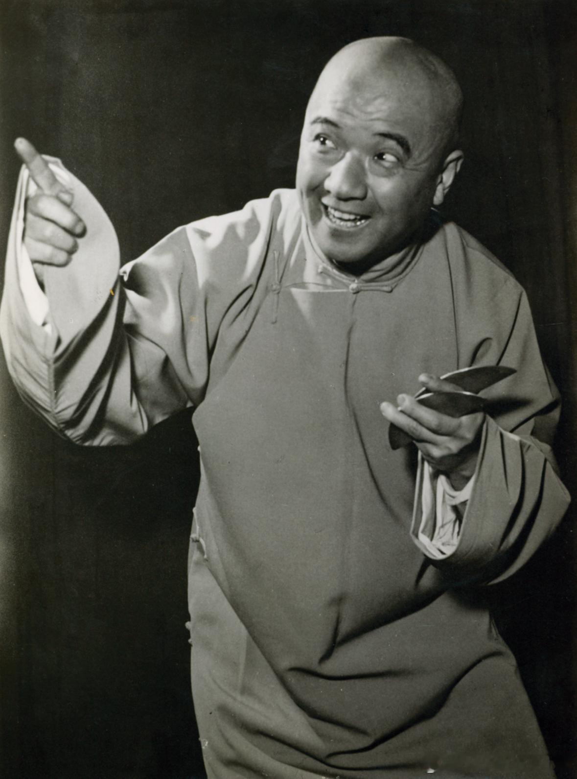 1962年李书良摄影作品-绘声绘色，人物是快书表演艺术家高元钧（1916.3.2