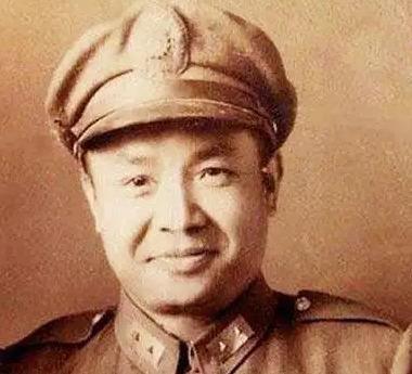 黄维到被俘那天，可能都没想明白，自己最信任的黄埔同学，怎么就突然反了。
廖运周1