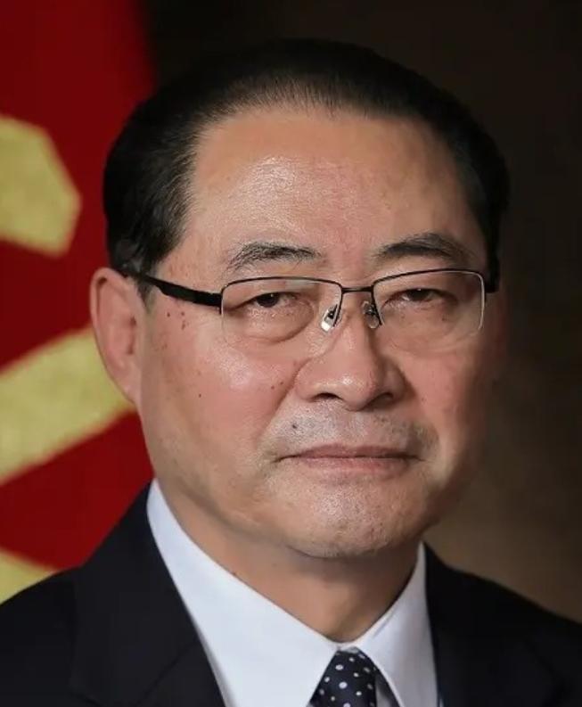 美国打伊朗 ，将会出现两个结果！ 其一，如果美国最终打服了伊朗，那么美国的威信将