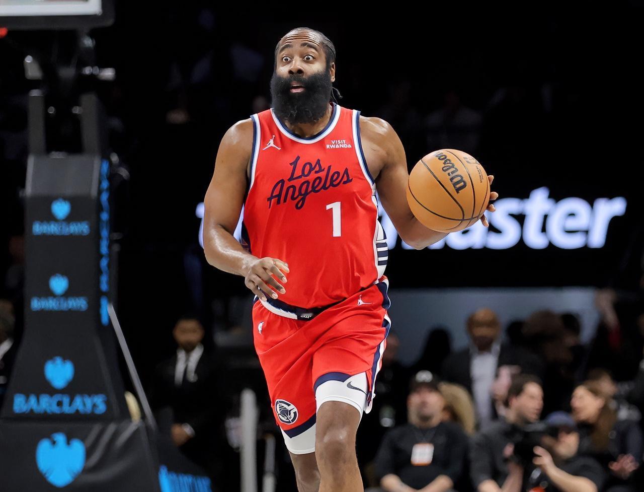 杜兰特：三弟，快船背靠背19分逆转东部第一，这是你们本赛季第三节落后首次取胜吧？