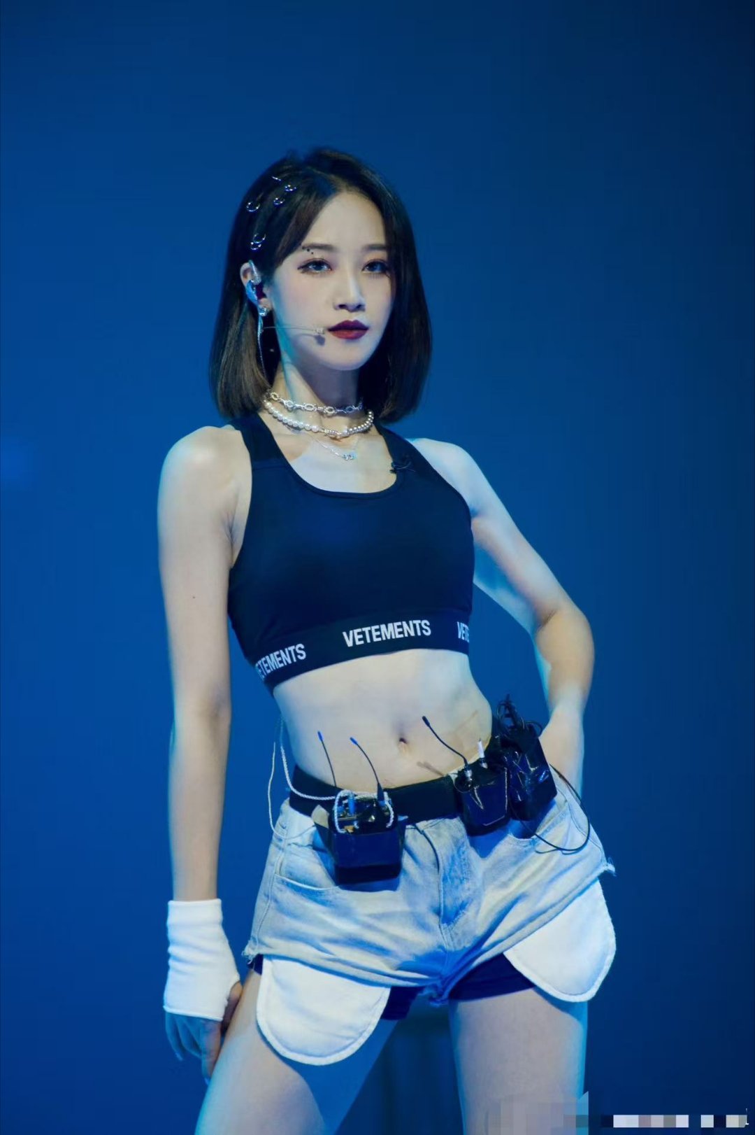 十日终焉最新阵容，蓝盈莹饰演许流年，该角色在原著中具有复杂背景与悲剧色彩，是押送