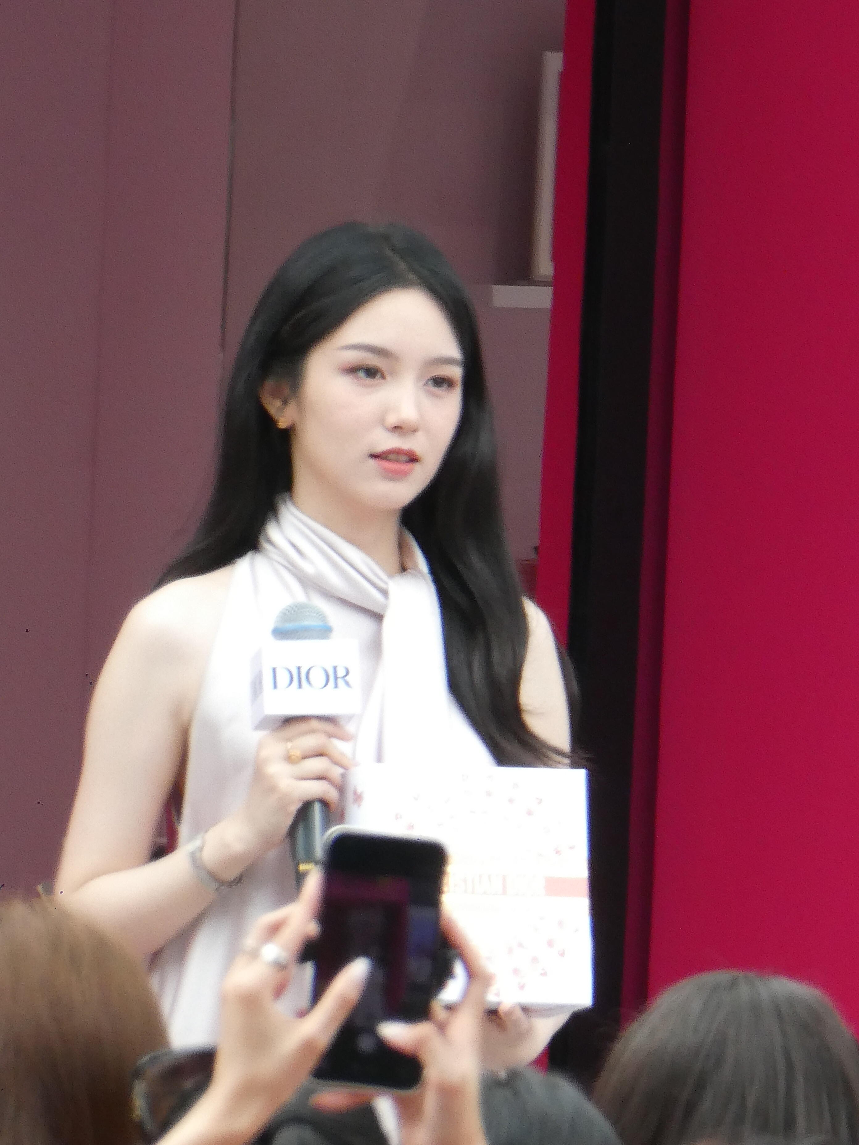 【周也】纯24K生图就这么美晕路人…… 