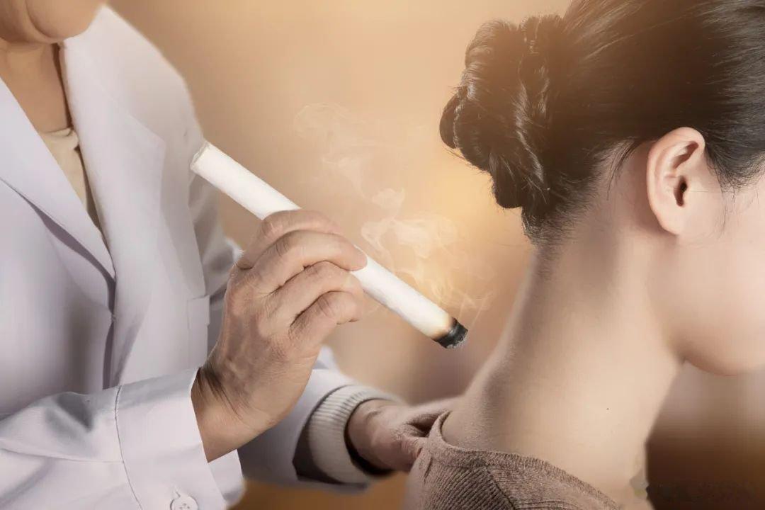 #肺炎支原体未来一段时间仍将持续高发#中医艾灸治疗不复发，滥用抗生素只能使身体越