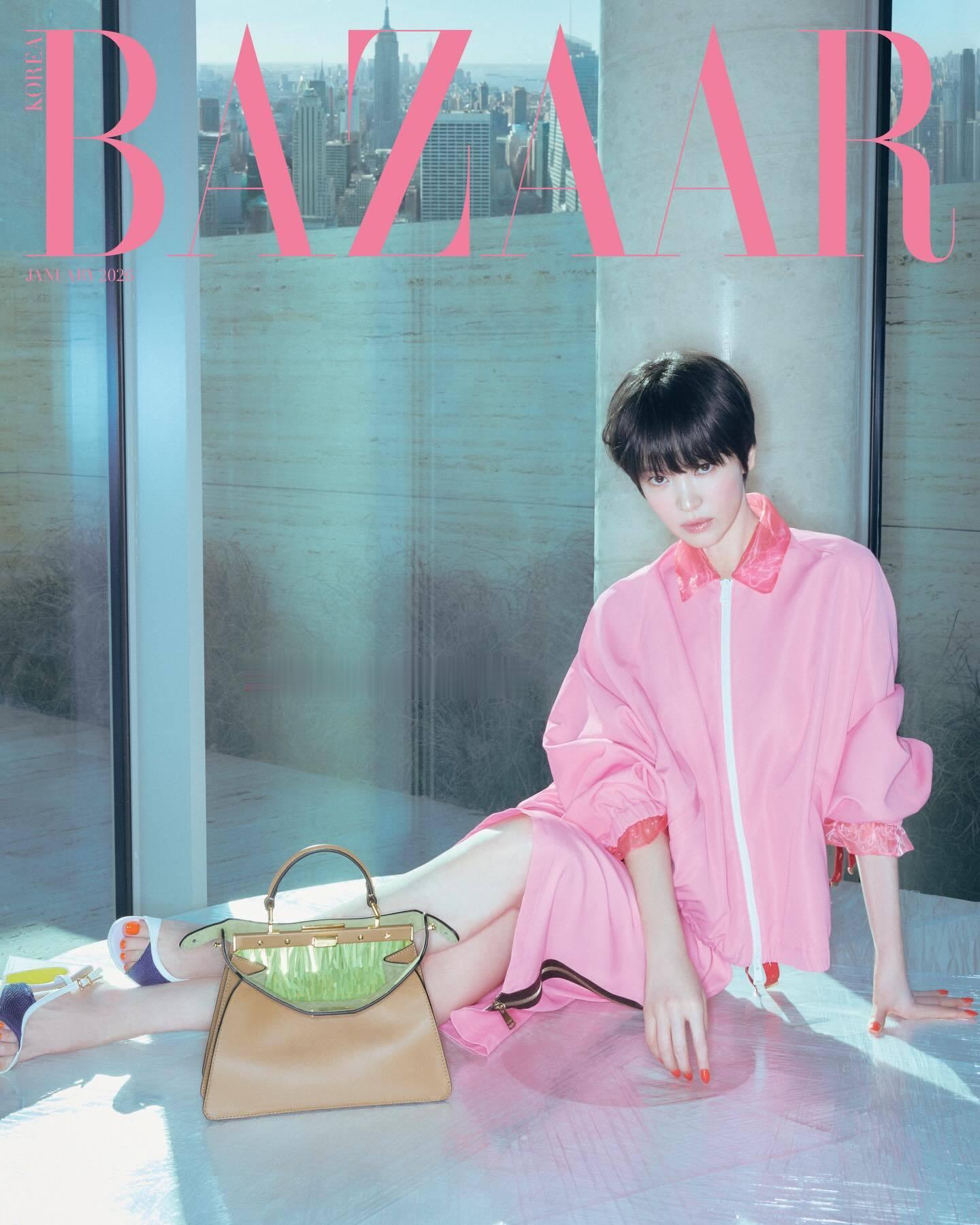 宋慧乔登上韩版《Harper‘s BAZAAR》2026年1月开年刊封面，带来F
