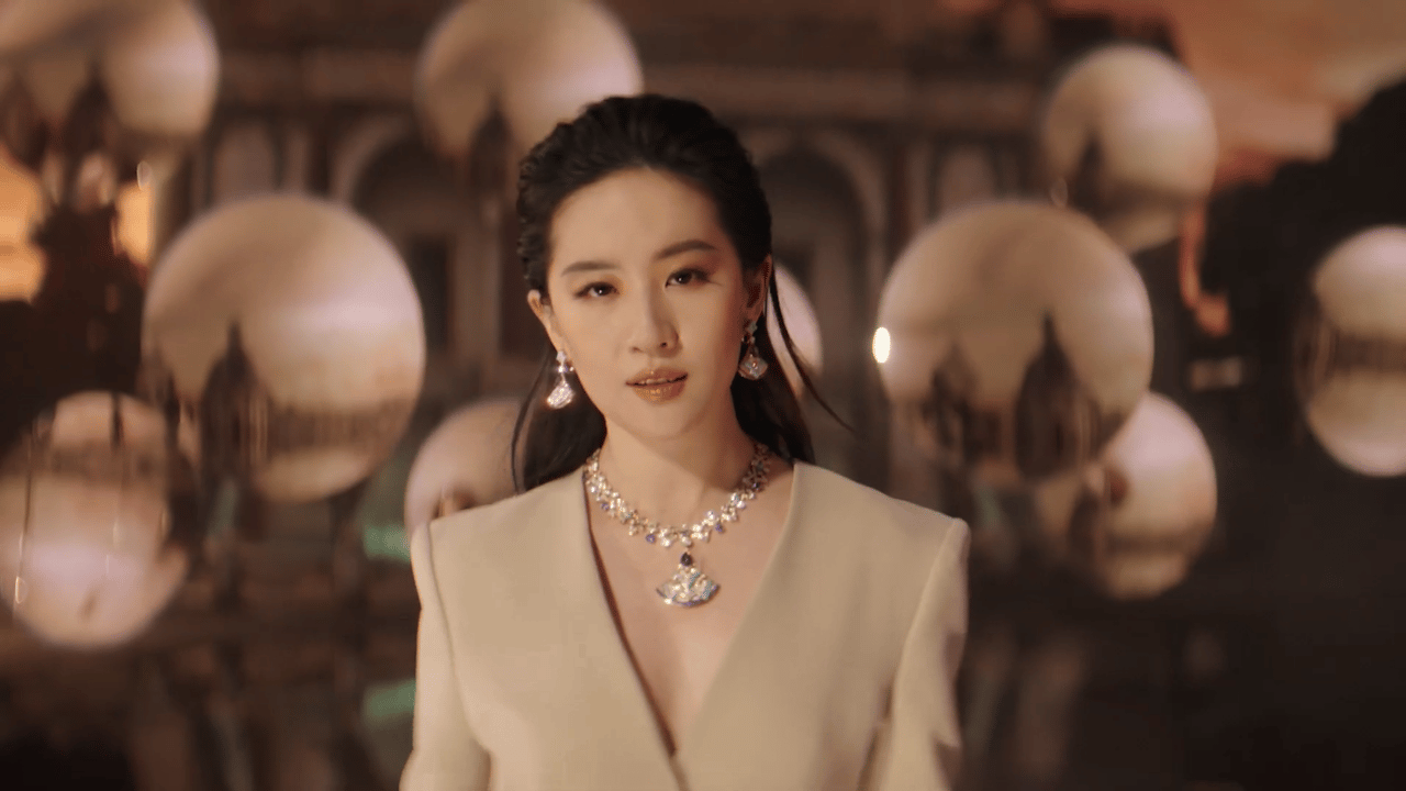 #刘亦菲真空西装#💎#刘亦菲深V西装#  刘亦菲广告大片里的状态真的slay全