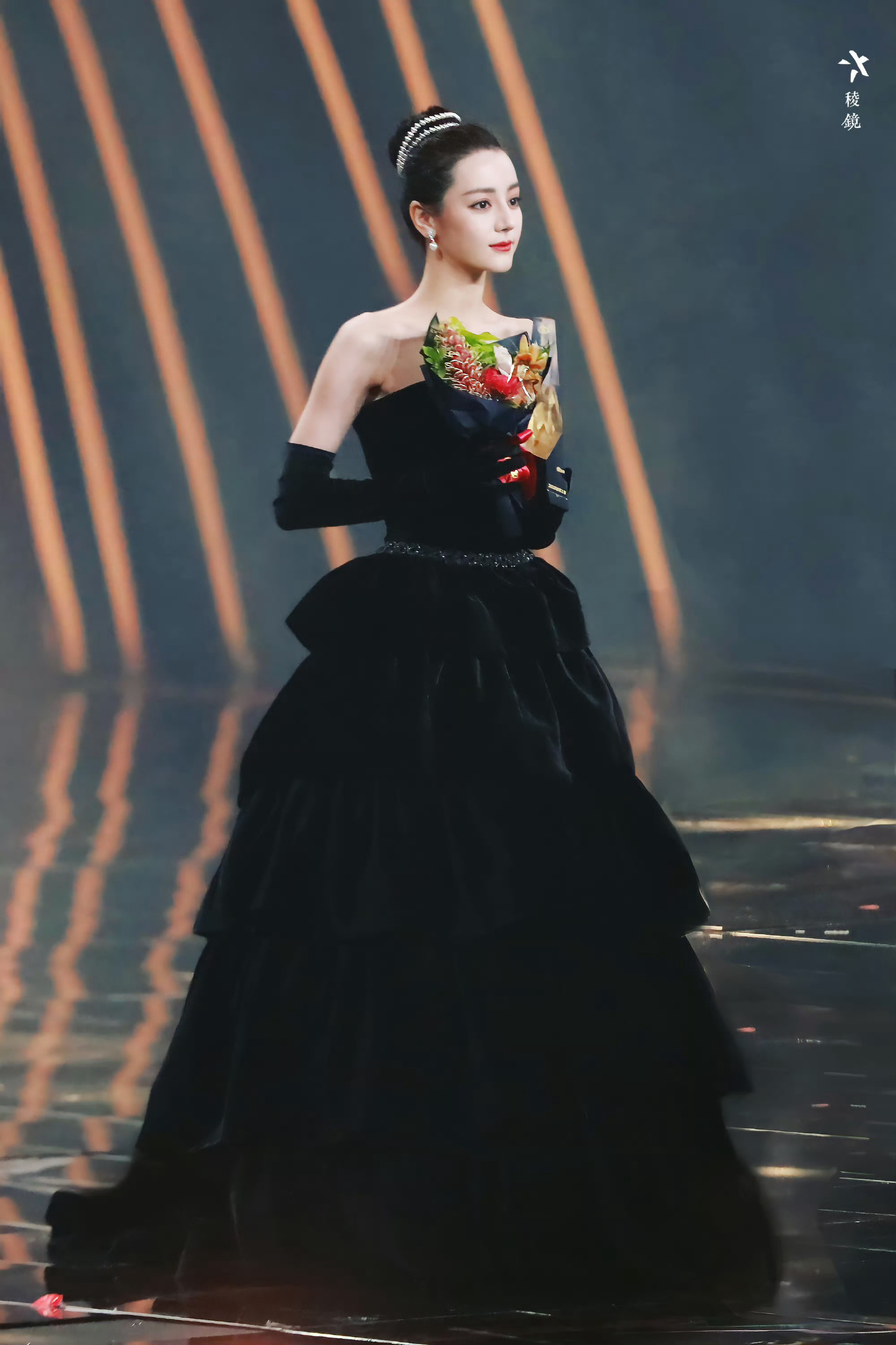 2021.02.28迪丽热巴微博之夜早期迪丽热巴街头采访 |迪丽热巴卫蓝