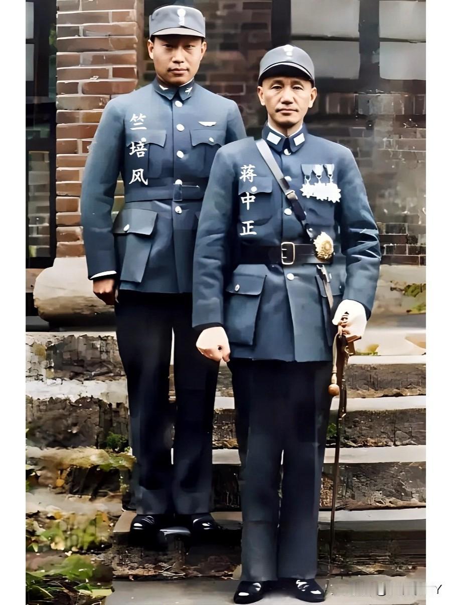 这才是1945年蒋中正和他的外甥竺培风在重庆的真实面貌，这可不是演戏，更不是电视