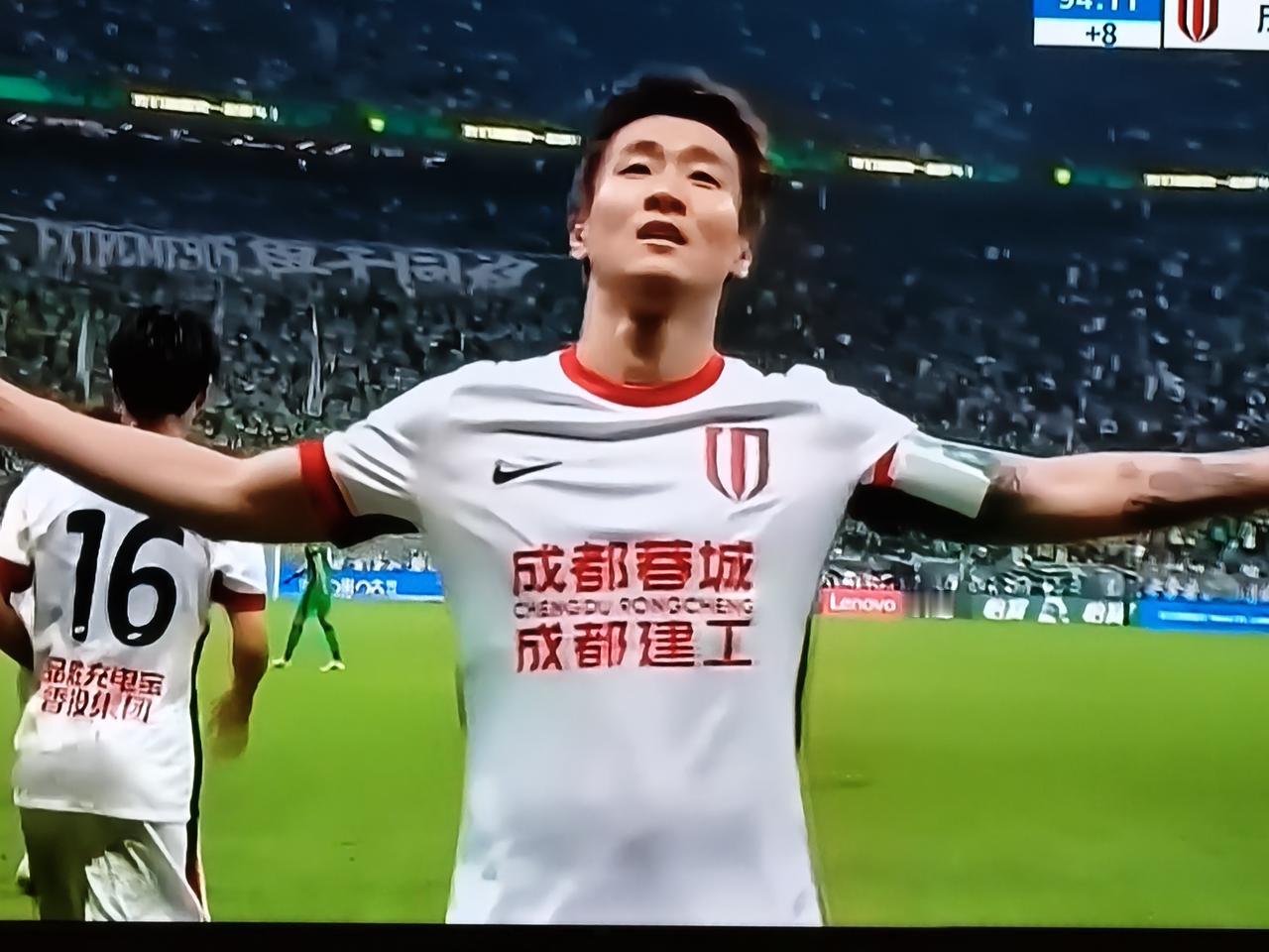 成都蓉城照这样打下去，有可能拿到今年中超的“双料冠军” 

     成都蓉城今