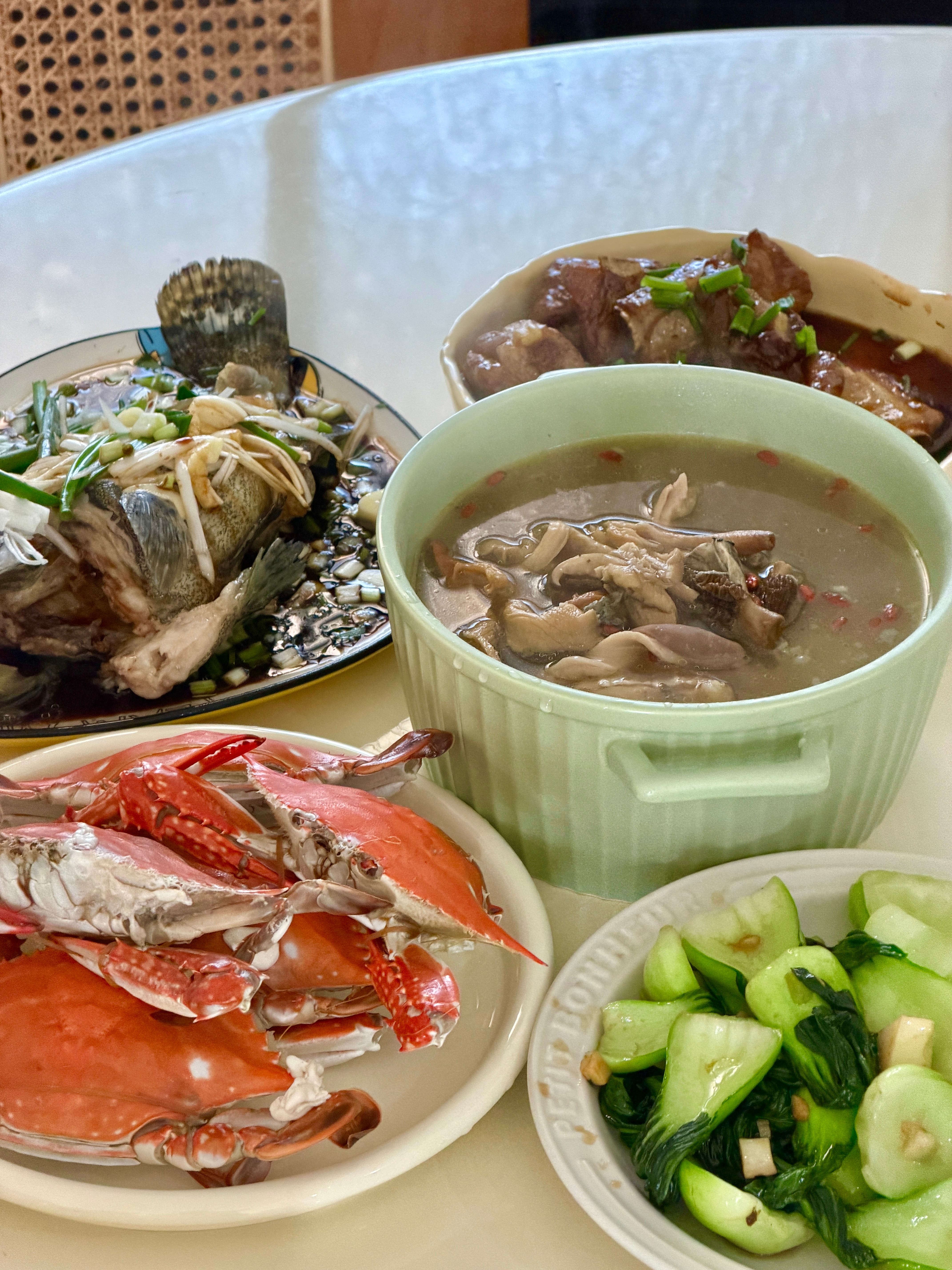 深夜放毒感觉长大之后对节日都没什么感觉了 大家圣诞有什么安排呢？ 