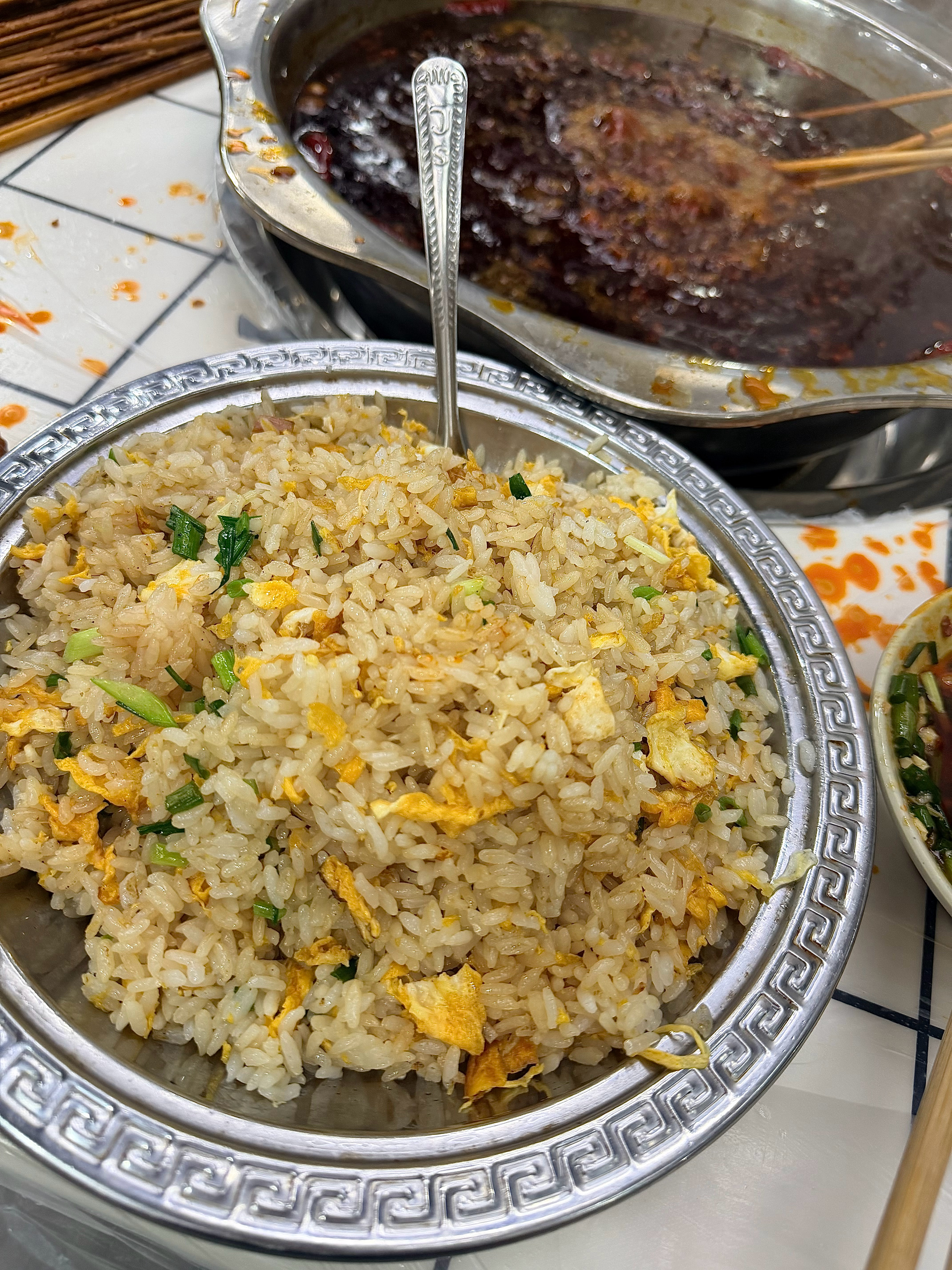 好美味………蛋炒饭好美味茶颜悦色这个天天在向阳好好喝！两个人吃撑了才90。。。。