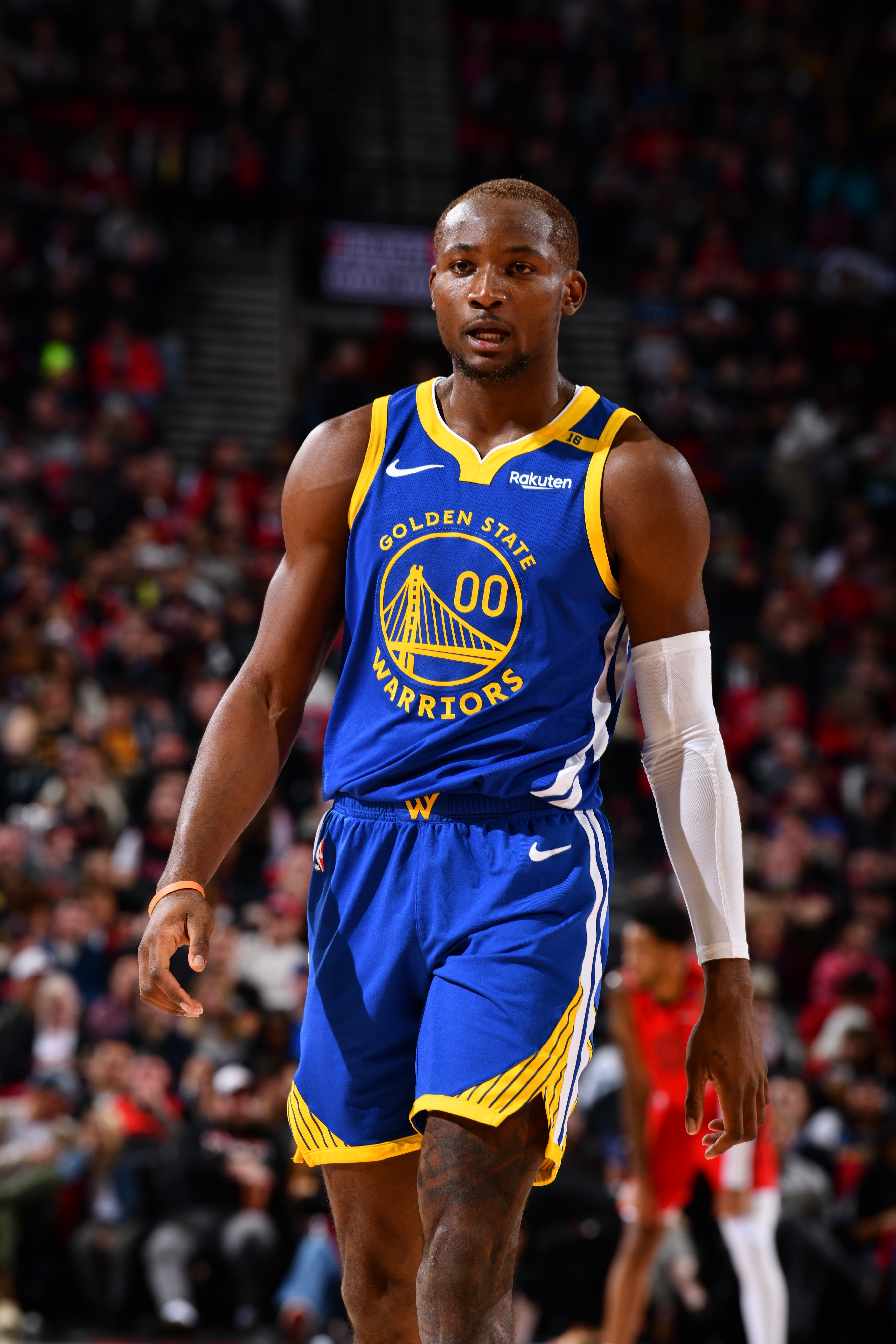 勇士用了11个人，没有库明加勇士vs公牛