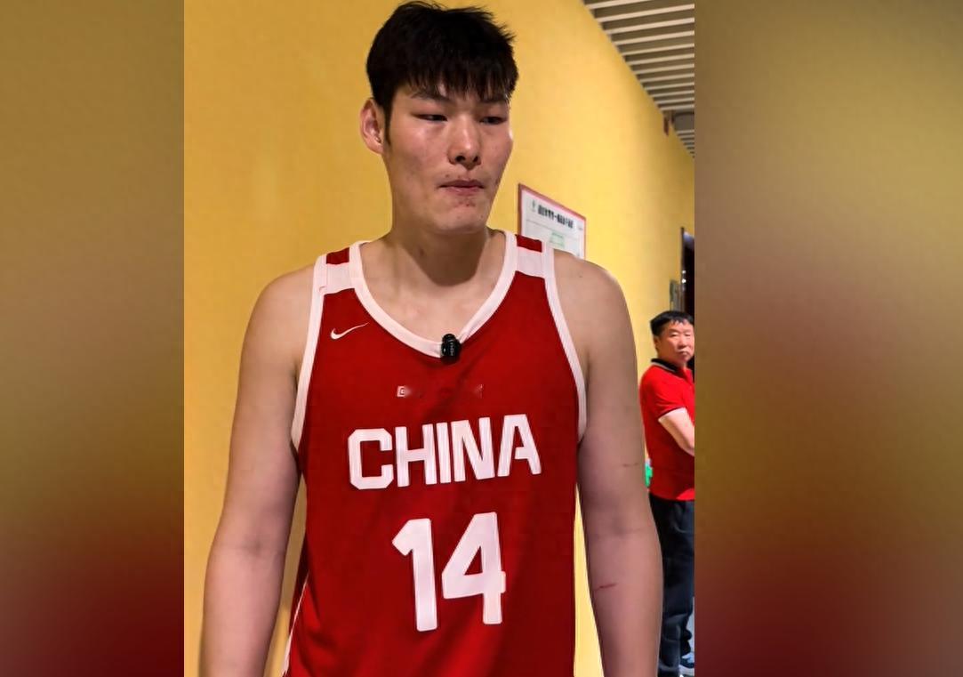 广东队传来最新三个消息，第一个消息让人很意外！

第一个消息：国青中锋正式加盟