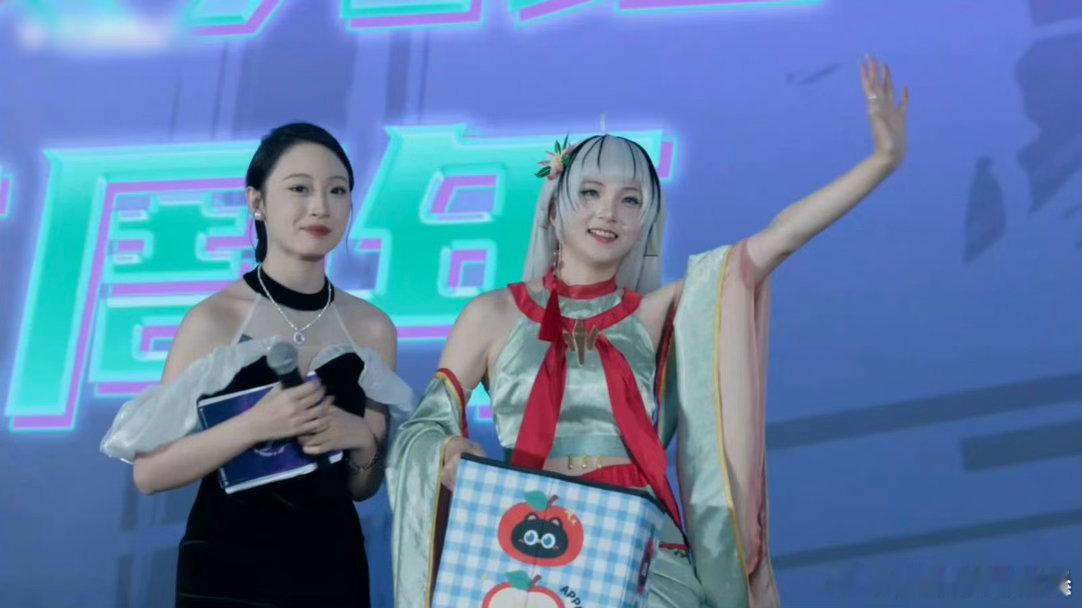 TheShy空降武汉电竞嘉年华武汉光谷开启电竞狂欢模式🔥武汉光谷太会整活！Th