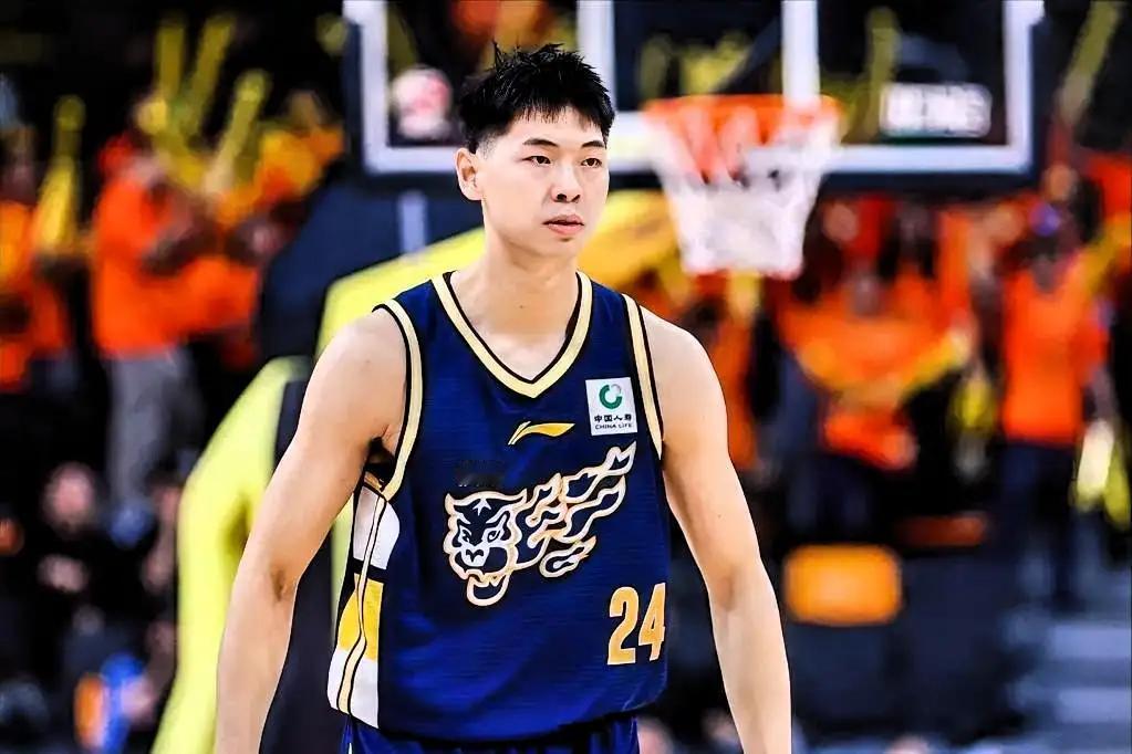 广东男篮未来1–2年 一页式补强&成长目标简版
 
一、核心问题（一句话）
 