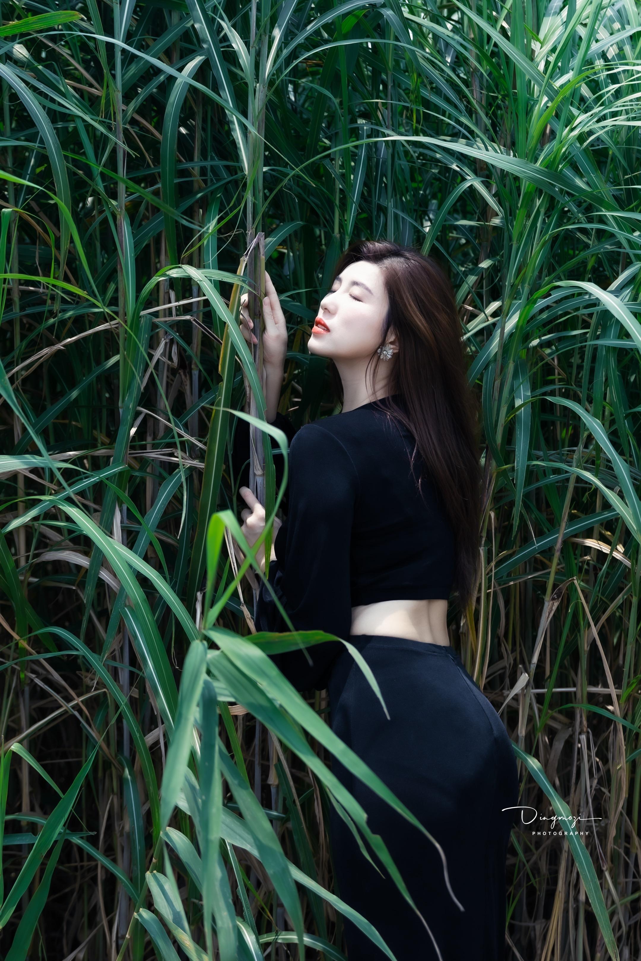 御姐的温柔｜旷野的自由。《户外慵懒写真》 模特