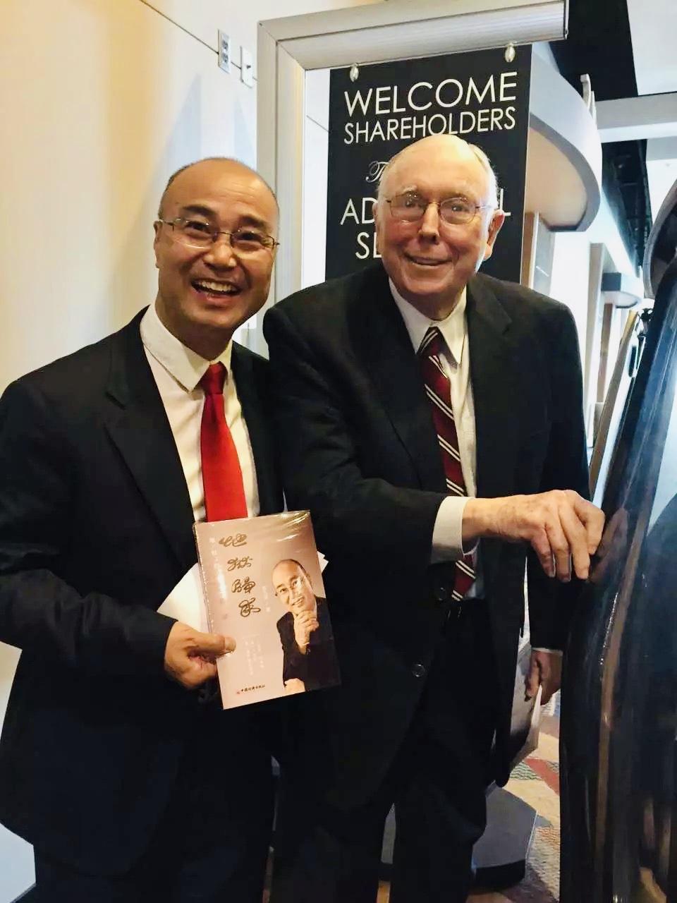 著名投资人查理·芒格生前反复提及两句话，其中之一是：“手里拿着锤子的人，看什么都