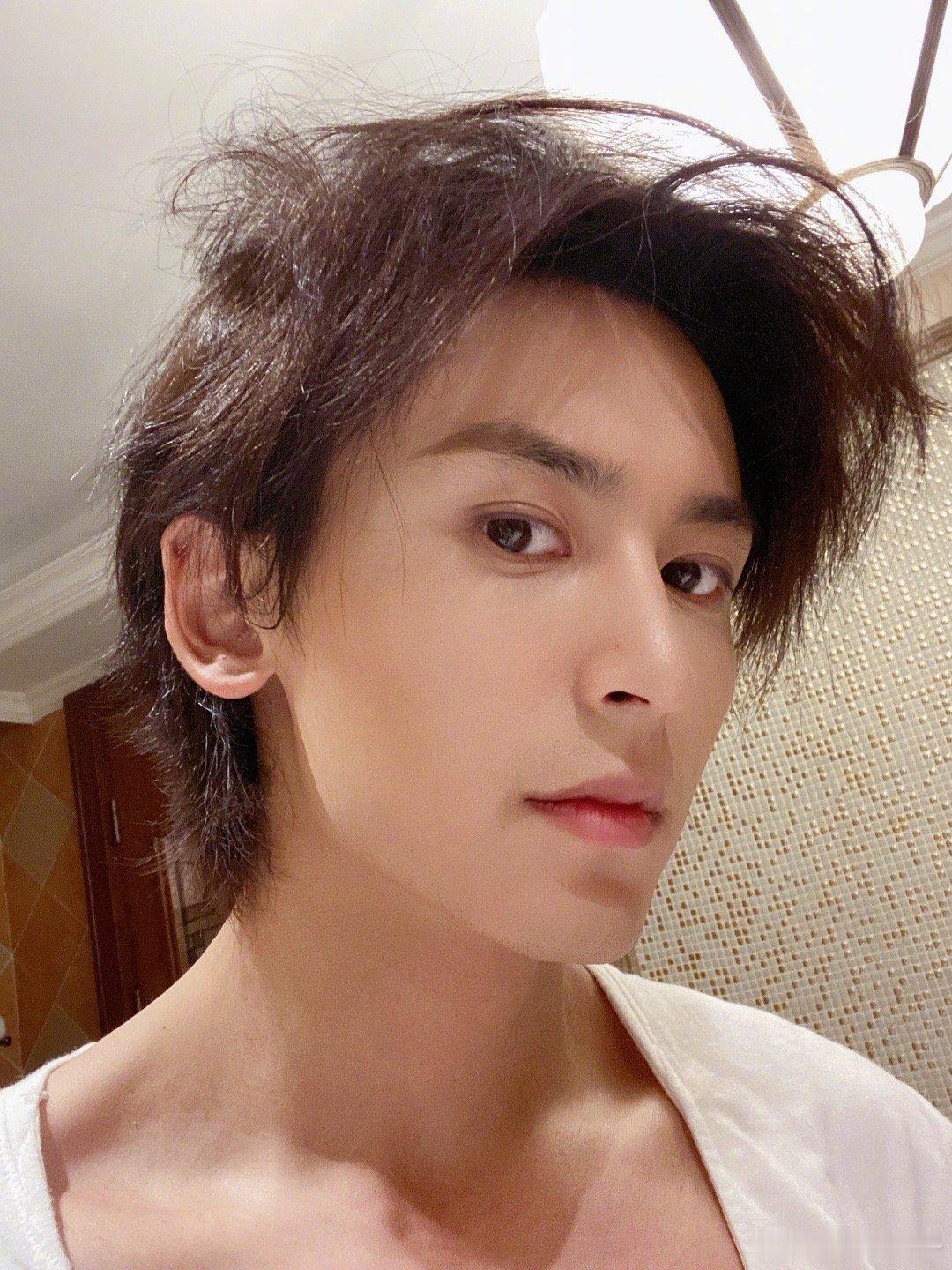 龚俊 cpf 🍊  山河令 20200630 张老师 被迫营业力证自己不是岭定
