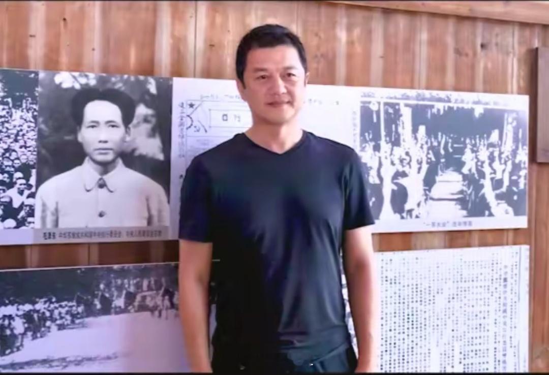 2020年6月，李亚鹏在江西瑞金叶坪旧址。这个地方被载入史册，1931年11月7