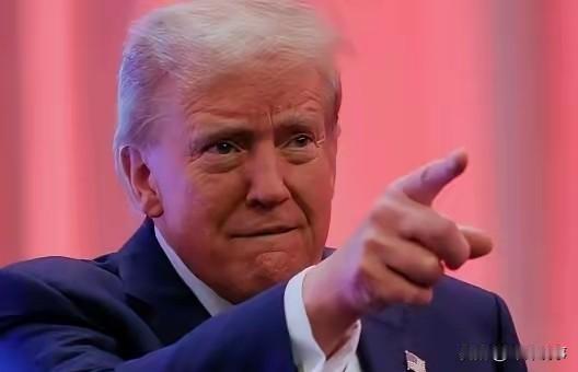 就在刚刚，特朗普又对中国指手画脚了！香港法院昨天才裁定黎智英“串谋勾结外国势力”