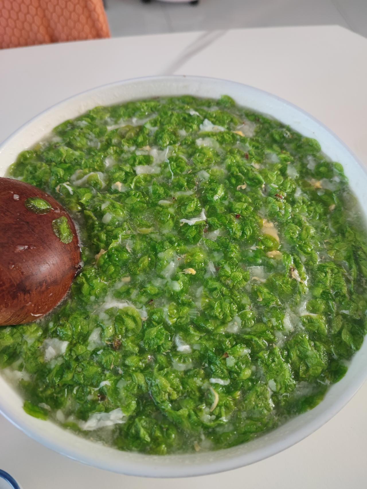 爱吃这些玩意的都老了！
冰箱里过年买的肉还满满登登，
一点不想吃，[黑线]
原来