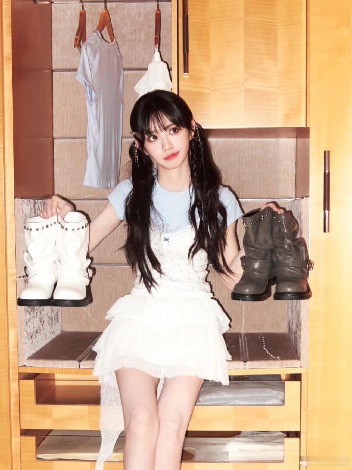 是谁又被田曦薇萌一脸，敷黄瓜咬吐司拿甜甜圈都萌到犯规