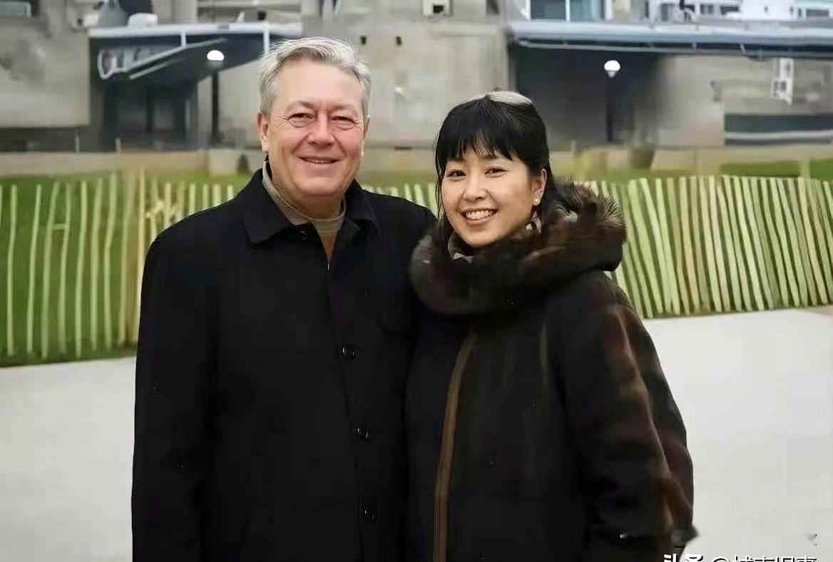 听到这位70岁的女高音歌唱家，才发现有些人的人生，真不是一条直线走到黑。
她第一