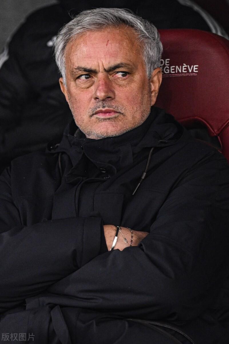 杀人不诛心！罗马失去欧联杯出线主动权，穆里尼奥却以瓜迪奥拉来自嘲，[捂脸]球队没