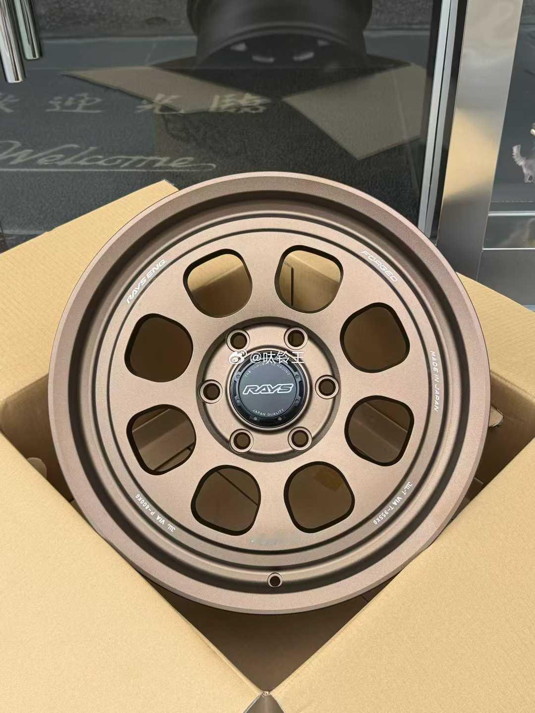 日本 RAYS新款越野锻造轮毂08X18寸  8J  ET38 6×139.7内