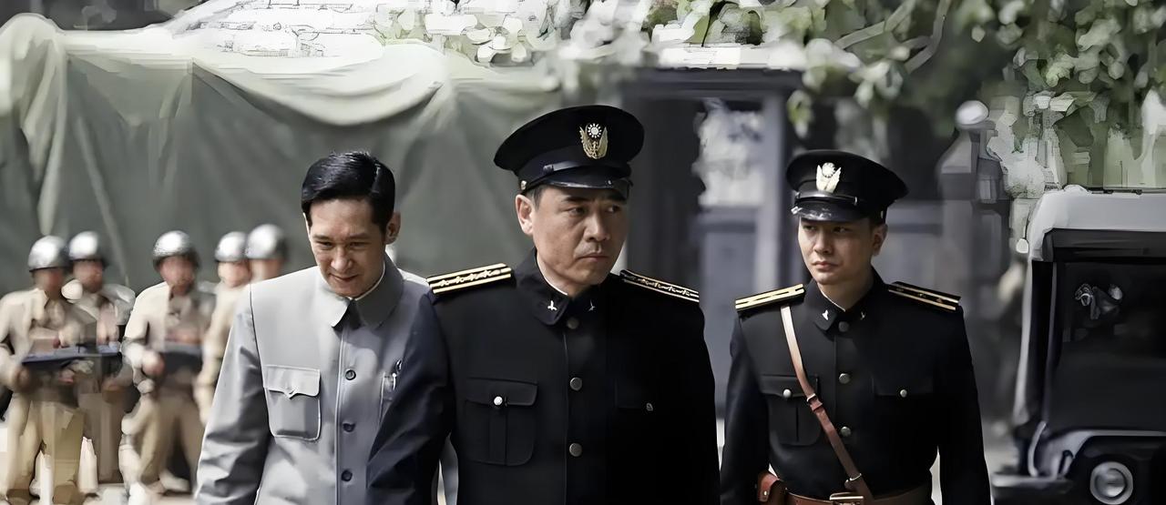 上岛之后，对这两个部门要进行清算。一个是军情局，另外一个则是法务调查局。因为这两