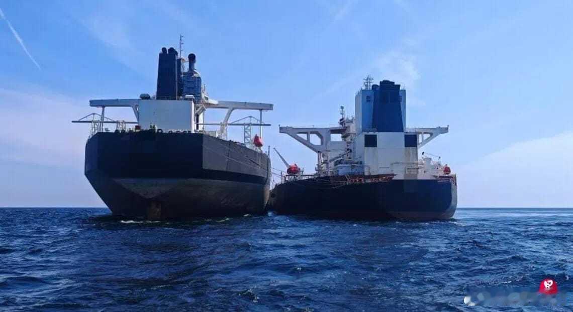 ‼️🇲🇾👊🇮🇷马来西亚海事执法机构在槟城附近扣押了两艘油轮，原因是它们