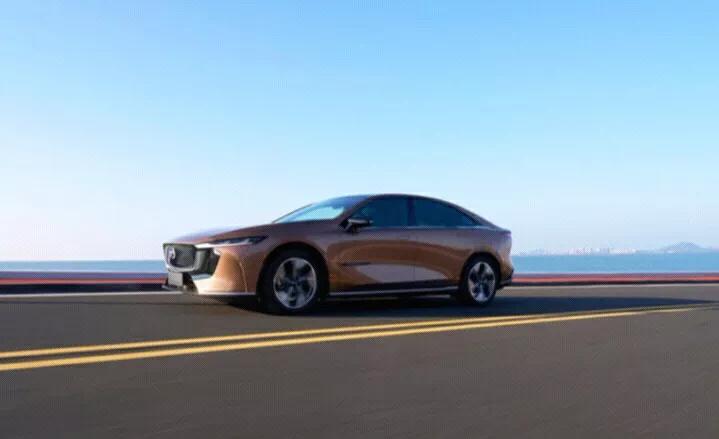 2024买车新风向：
30%的人――买燃油车
35%的人――买纯电车
35%的人
