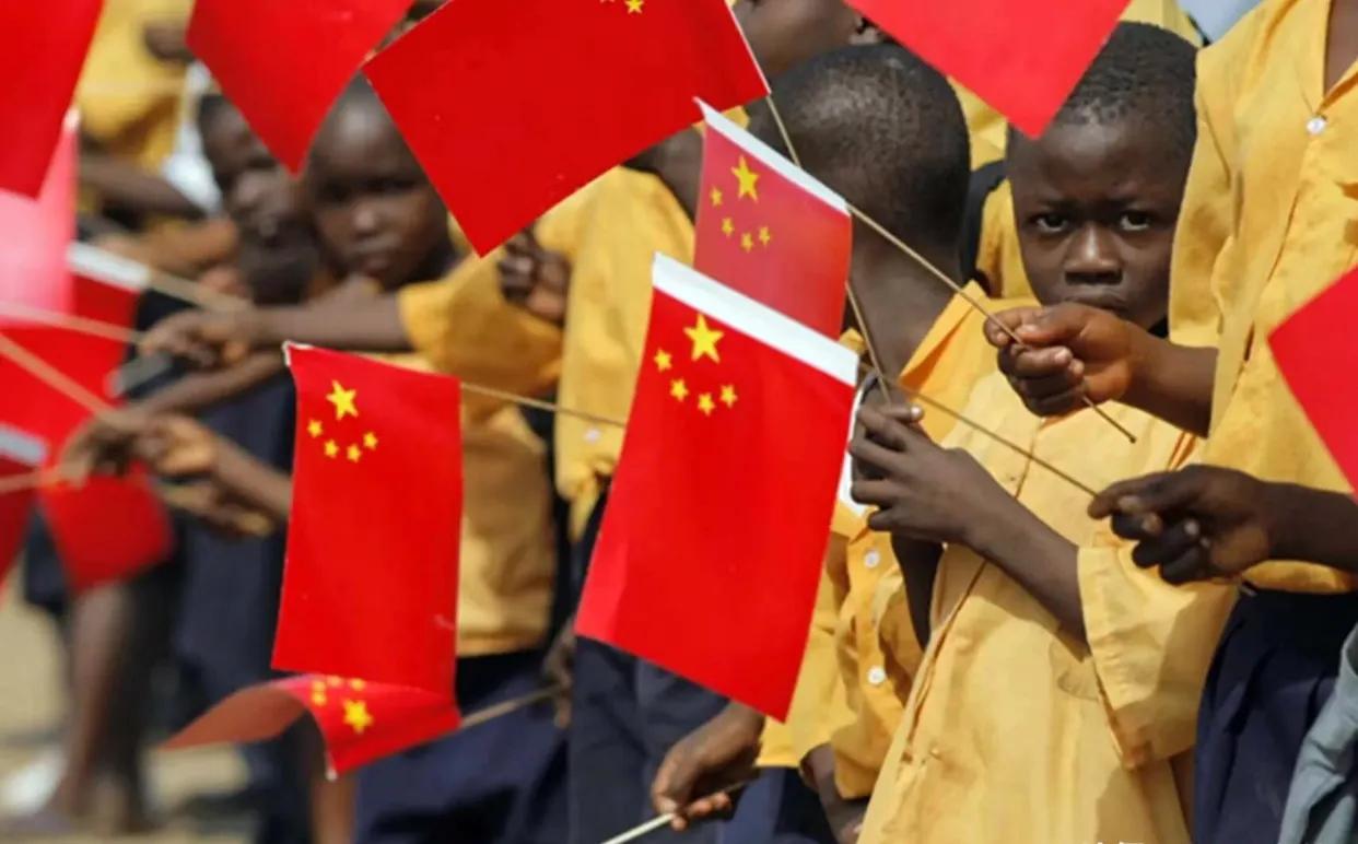 真不要脸！美国污蔑称：“中国贷款将世界上最贫穷的国家推向崩溃的边缘！”瞧这说的，