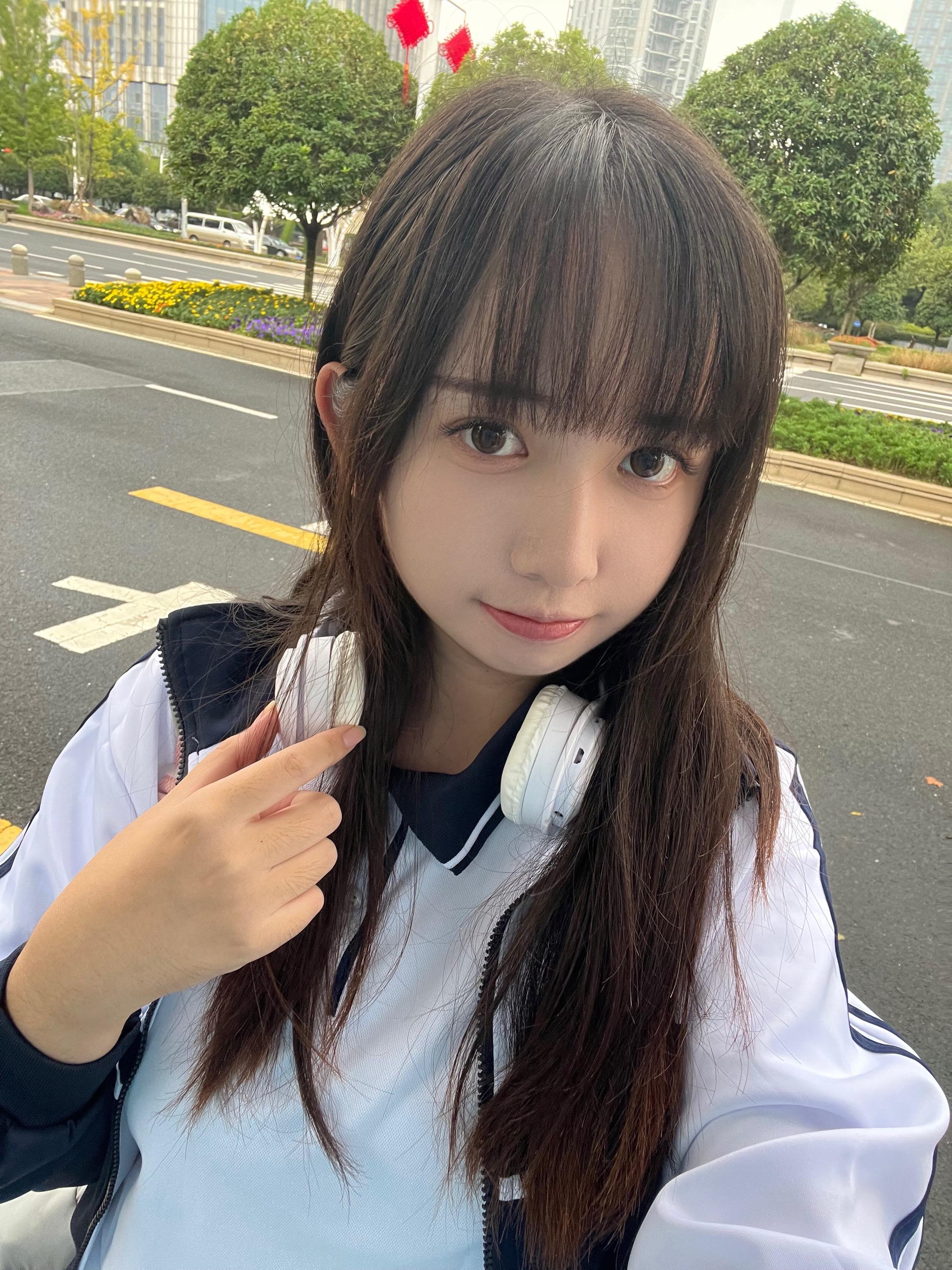今天的开心的事情，落泪的事情：比如说帮助了一只失去双眼的流浪猫