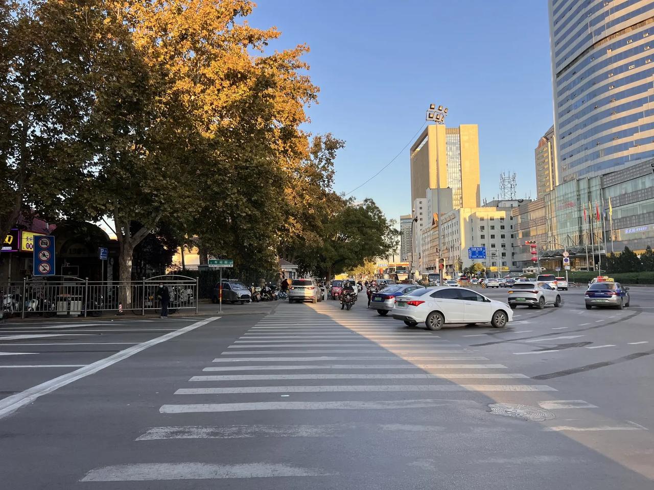 于海青：为何说济南的老火车站拆掉太可惜？ 那一年，我来到济南火车站，然后去了一些