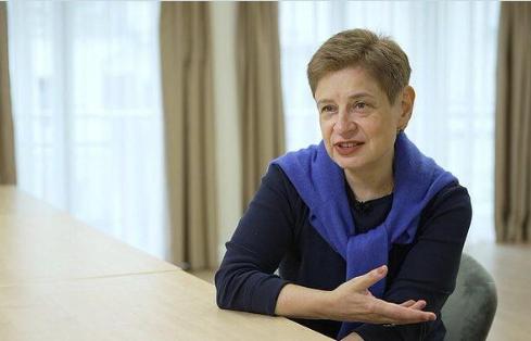 【俄罗斯已认定苏联总书记的曾孙女为“外国代理人”。】 俄罗斯司法部已将国际关系教